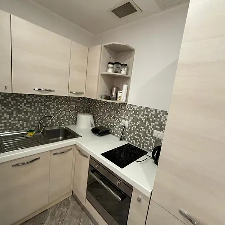 Sunny Deluxe House *